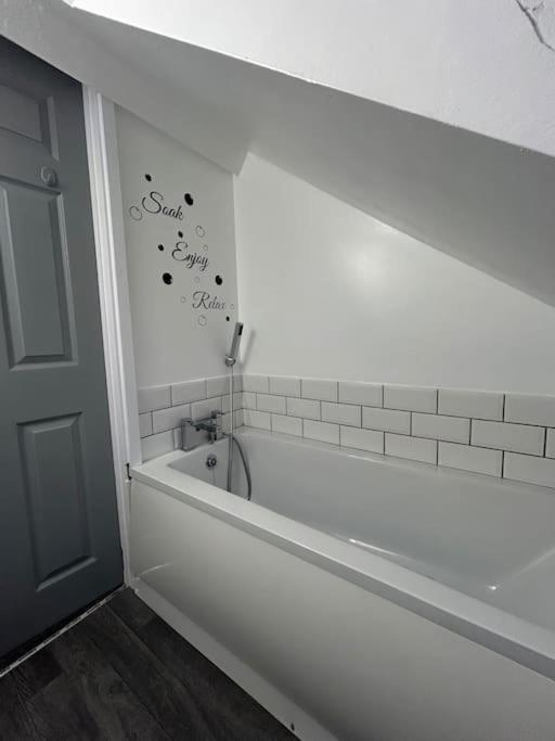 Rock Park Penthouse Apartment Llandrindod Wells Exterior foto